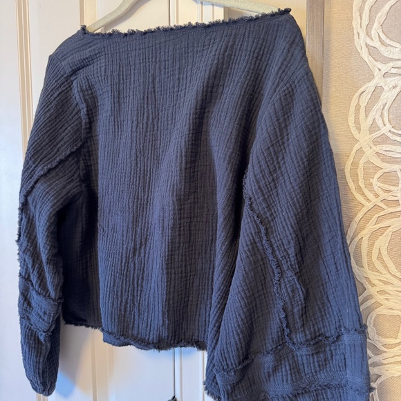 Grade & Gather Blue Gauze Top Size Medium - Picture 3 of 7